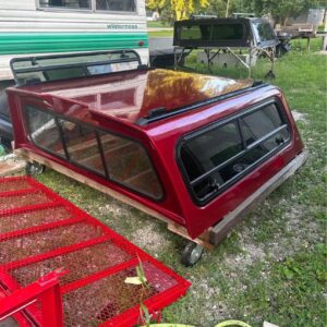 Leer truck topper off a 2015 Dodge Ram 5.7' bed